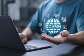 A DNS tartománynév-rendszer és a webkiszolgáló hálózati rendszerének koncepciója.